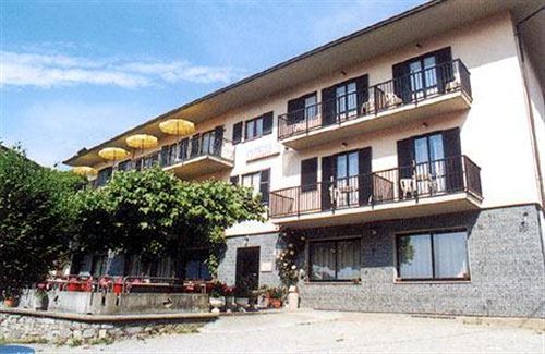 Hotel La Capannina マッシーノ・ヴィスコンティ エクステリア 写真